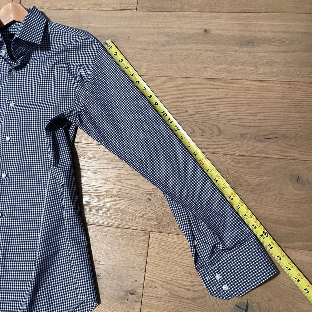 Hugo Boss Dress Shirt - Picture 9 of 9